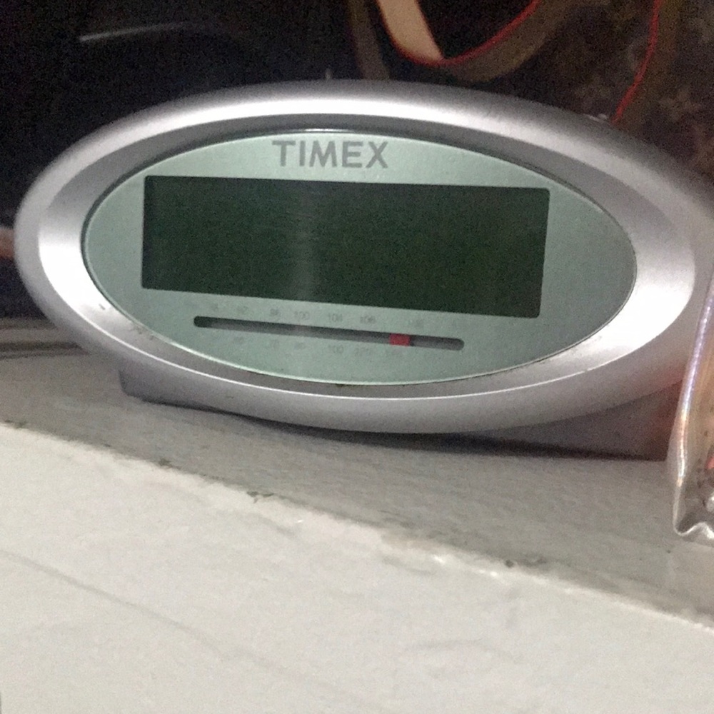 Clock radio
